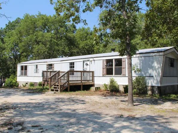 148 Autumn Dr, Vass, NC 28394