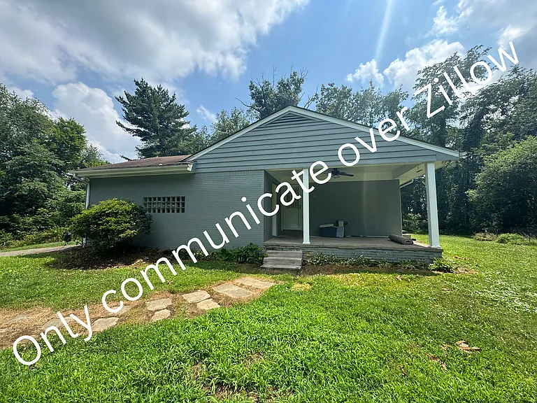 5745 Franklin Dr — Photo 2