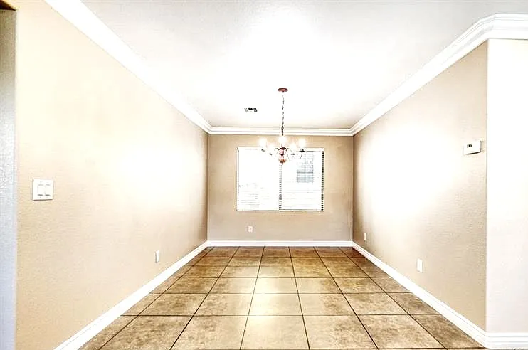 5565 Golden Palms Ct — Photo 11