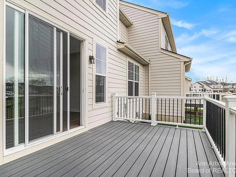 3343 Roseford Blvd — Photo 37