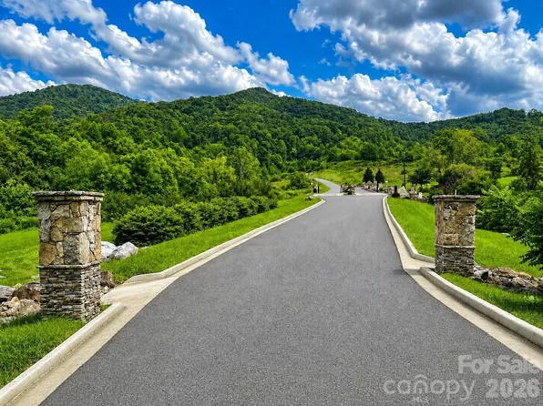 21 Summit View Dr, Canton, NC 28716