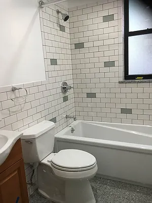 Rented by Halvatzis Realty | media 3