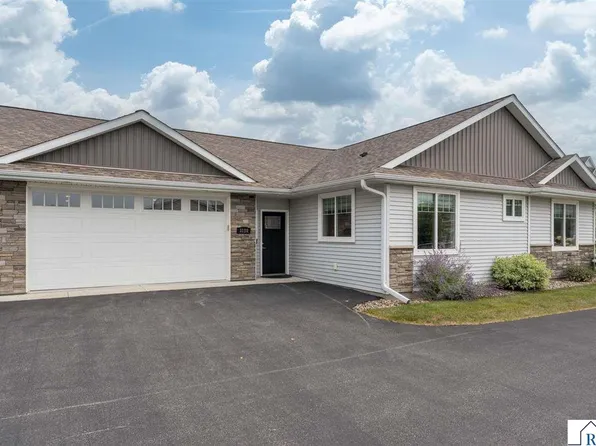 3118 Prairie Rose Dr, Mankato, MN 56001