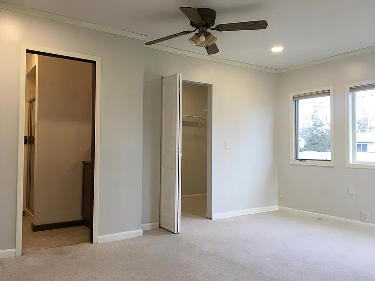 5260 Daniels Dr — Photo 3