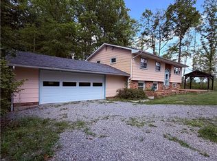 9299 Gilbert Rd, Ravenna, OH 44266
