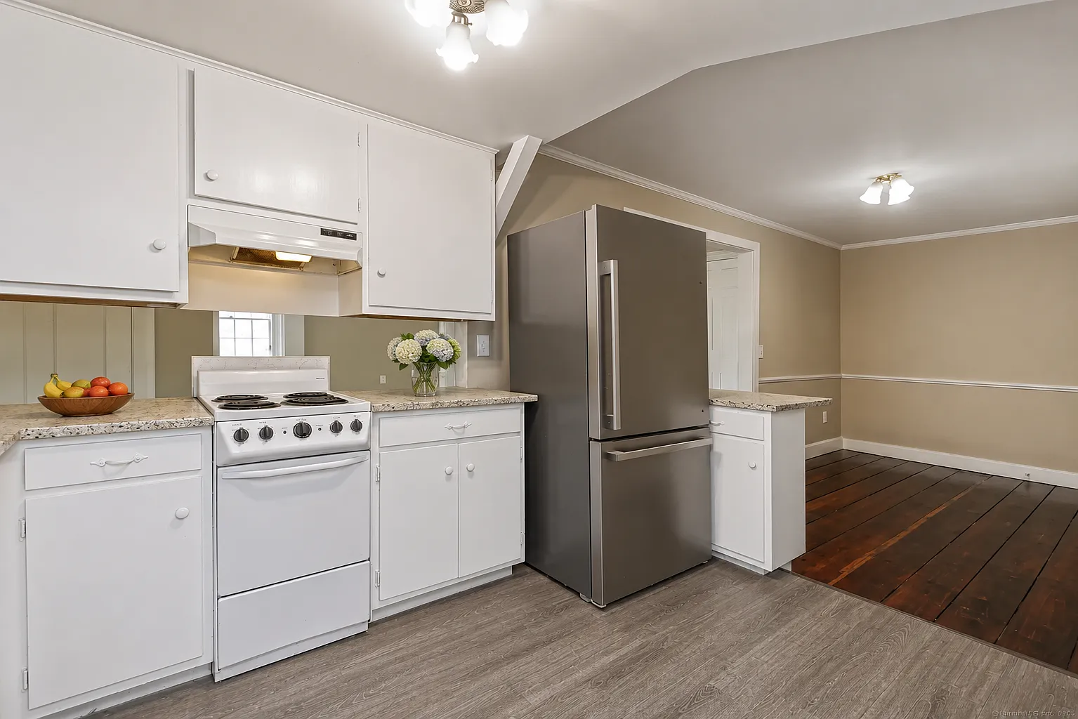 1 bed, 717 sqft, $1,600 — Photo 1