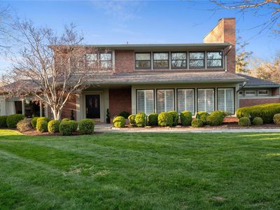 3 Hacienda Dr, Saint Louis, MO, 63124