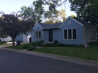 5037 Woodland Rd, Mound, MN 55364