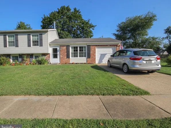 16 Jackson Ln, Sicklerville, NJ 08081