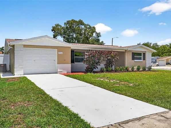 5321 Sparrow Dr, Holiday, FL 34690