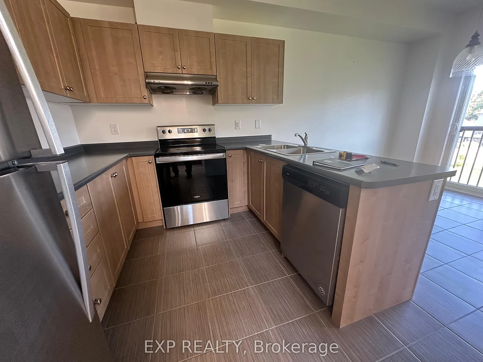 3 bed, $2,500 — Photo 4