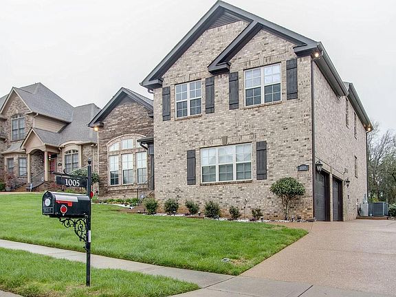 3rd image of 1005 Brittain Downs Dr