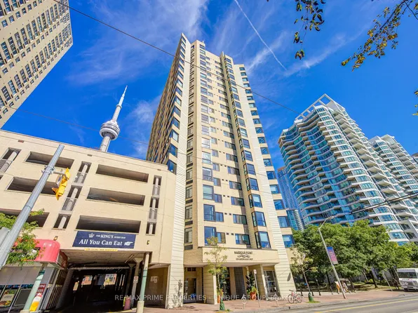 250 Queens Quay W #301, Toronto, ON M5J 2N2