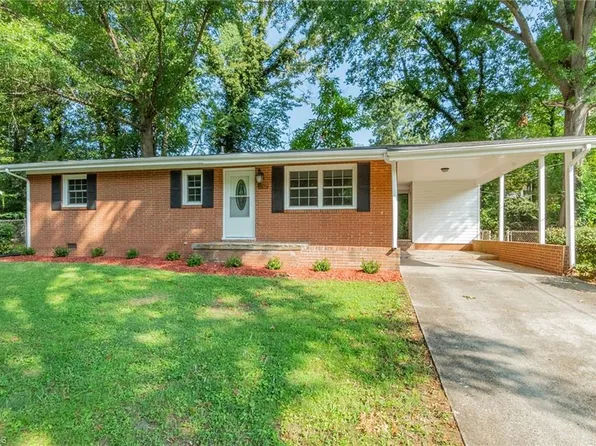 1207 Robin Rd, Eden, NC 27288