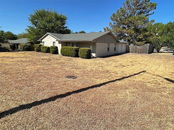 Corner Lot! Walk to downtown Aledo.