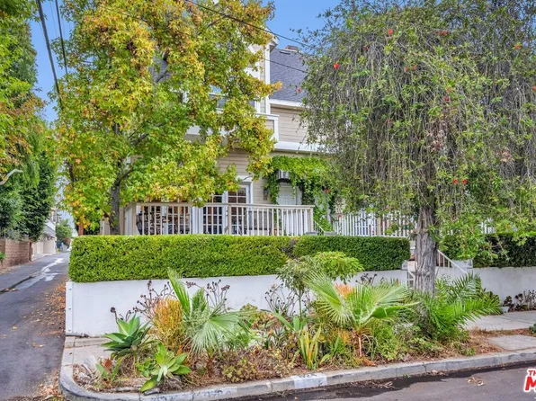 824 Amherst Ave #1, Los Angeles, CA 90049