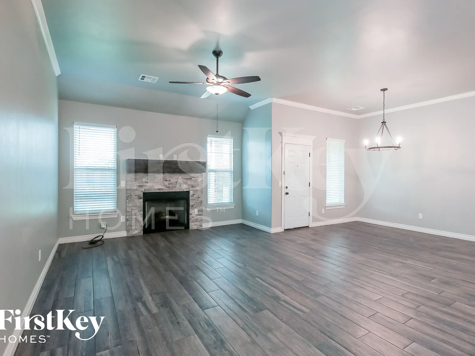 3 bed, 2.5 bath, 1895 sqft, $2,085 — Photo 3
