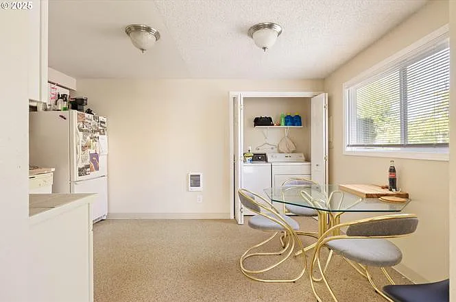 626 N Emerson St #626 — Photo 4