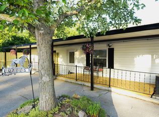 302 Oak St APT B, Rogers, AR 72756