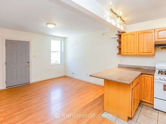 5th image of 717 40th Ave APT 11