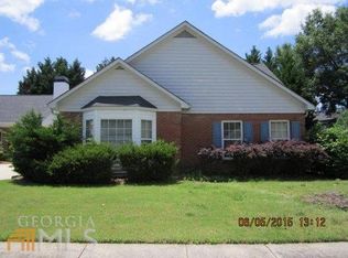 135 Woodgate Cir, Fayetteville, GA 30214