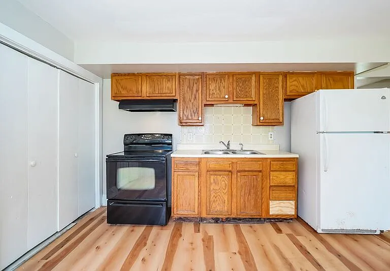 20 Vernon Ave #3 — Photo 6