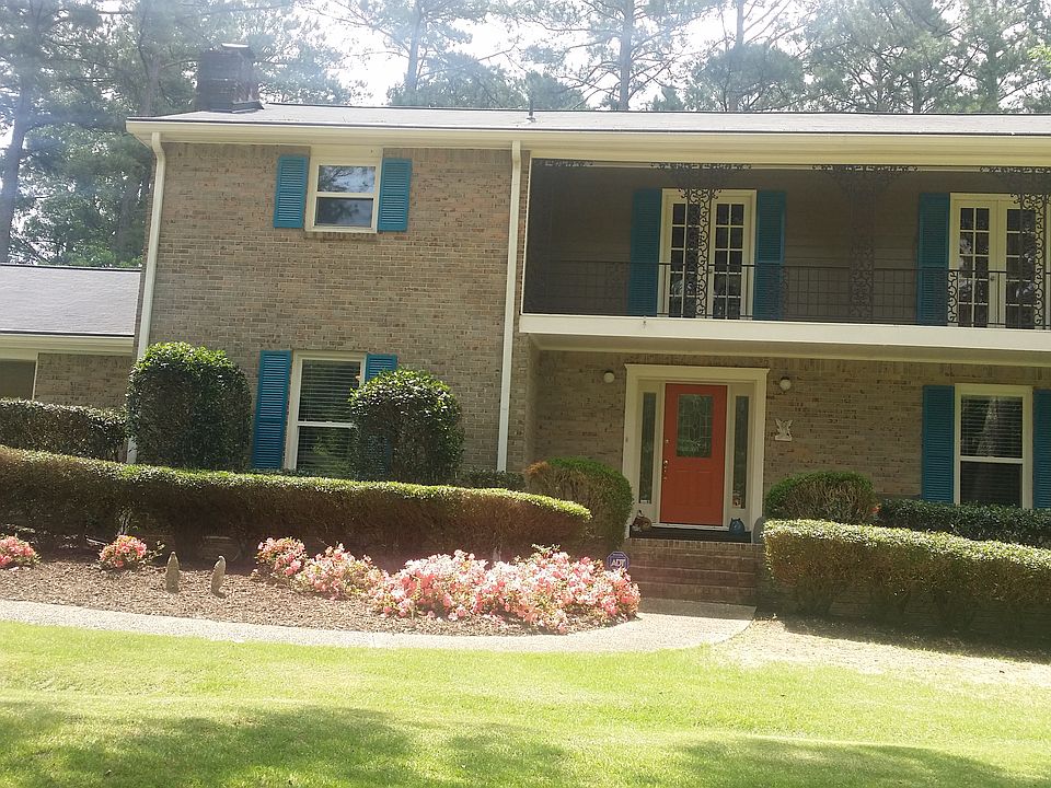 2nd image of 629 Lauren Cir