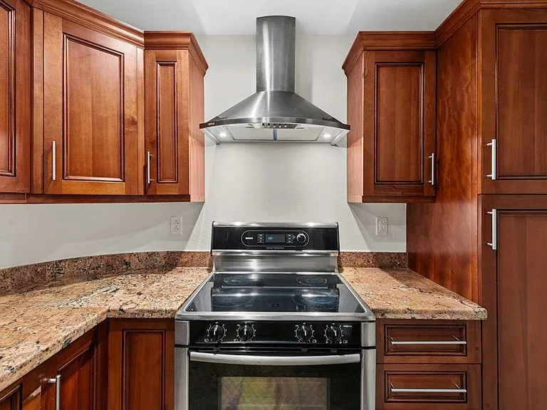 1812 West Ave #200 — Photo 12