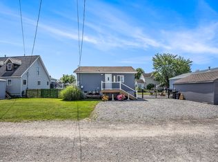 7133 McDonald St, Harsens Island, MI