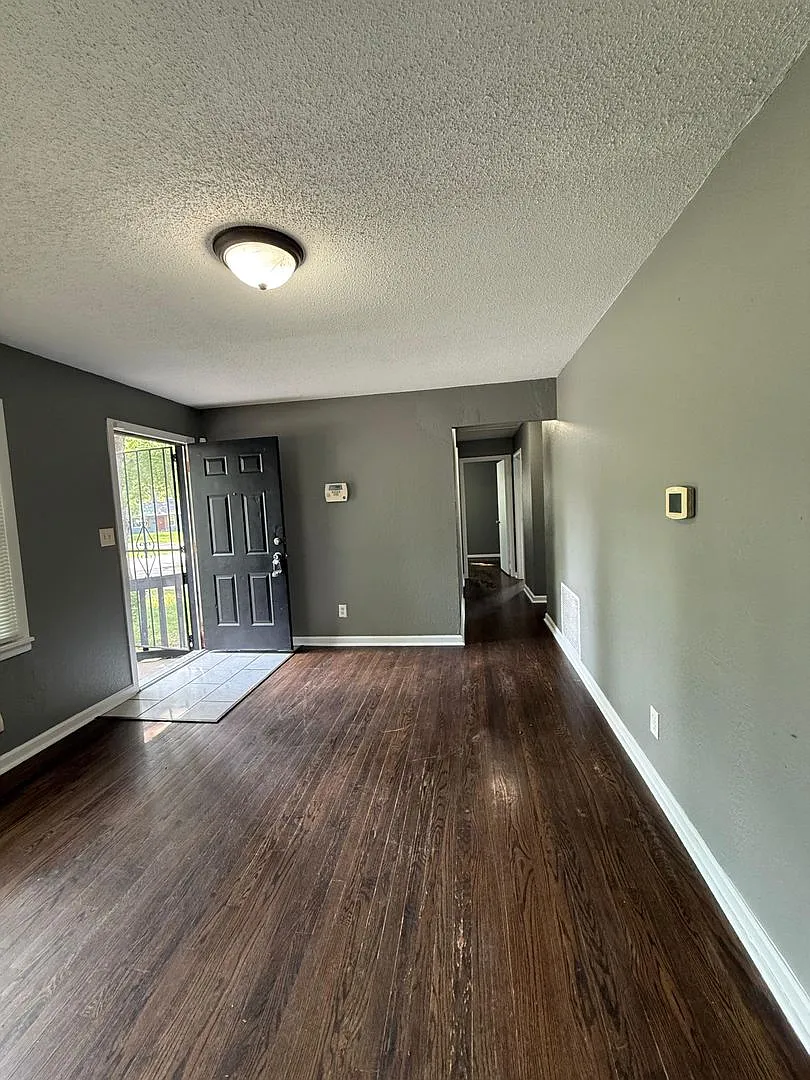 Building Photo - 8410 Ruskin Way