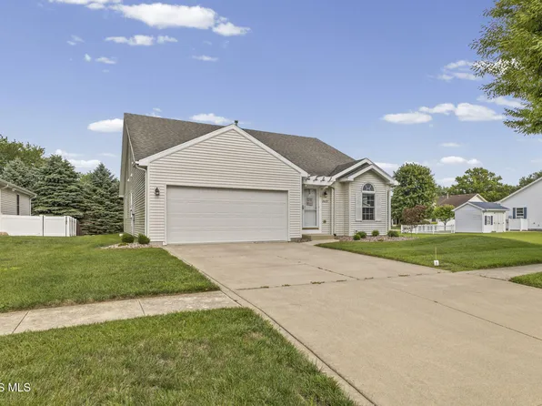 1029 Anna Ln, Bowling Green, OH 43402