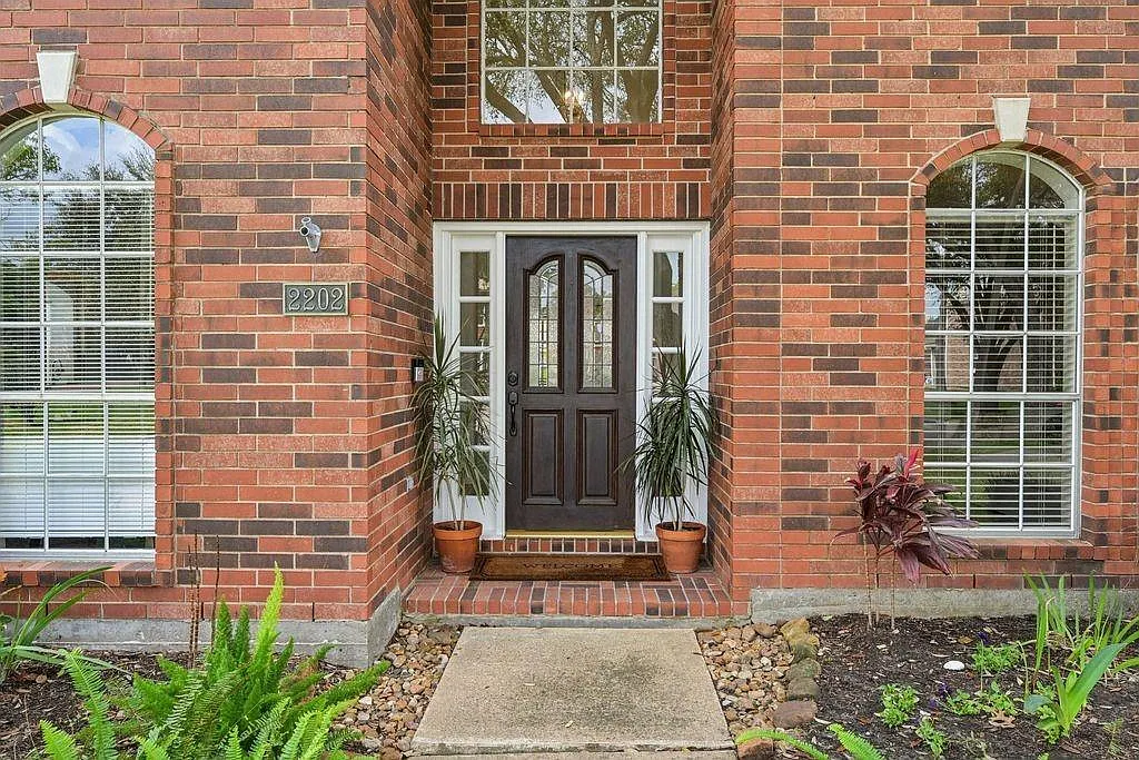 4 bed, 3.5 bath, 3047 sqft, $3,250 — Photo 3