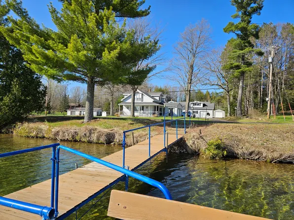 1226 Lake St, White Lake, WI 54491