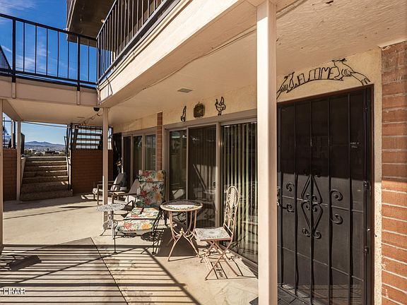 2nd image of 89 Acoma Blvd N APT 5