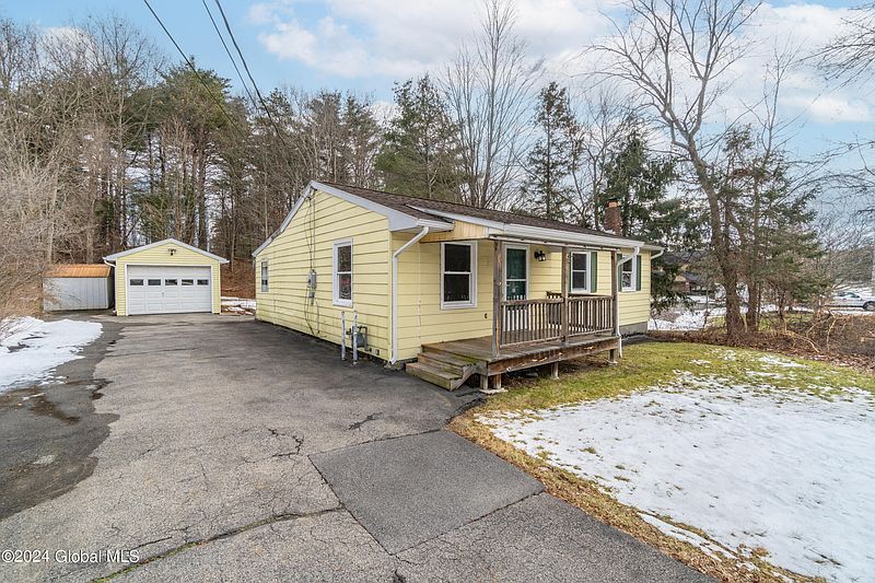 3rd image of 3513 Carman Road