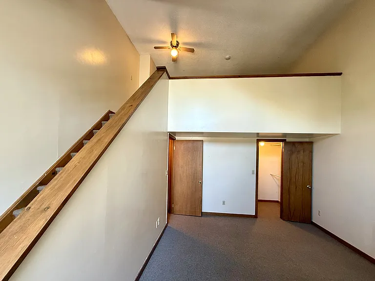 105 Tremont Ave #C — Photo 9