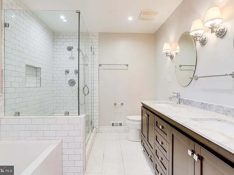 1706 S Edgewood St — Photo 50