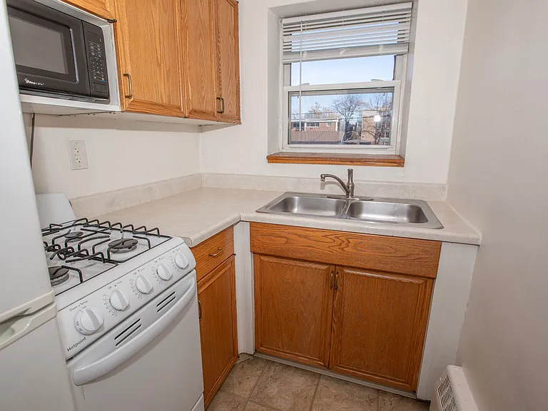3431 Dupont Ave S — Photo 14