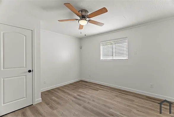10518 Spring Garden Dr — Photo 15