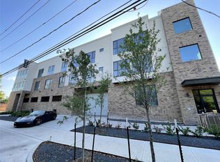2727 Houston Ave #304, Houston, TX 77009