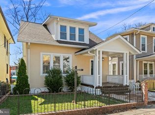 3209 Perry St, Mount Rainier, MD 20712