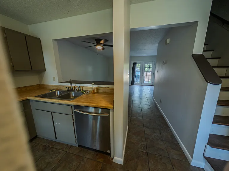 707 Walker Rd — Photo 6
