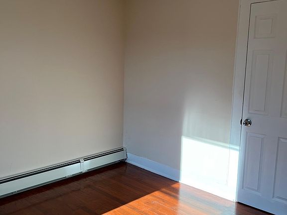 4th image of 94 W Main St #4