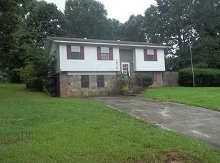 1310 Barry Rd, Anniston, AL 36206