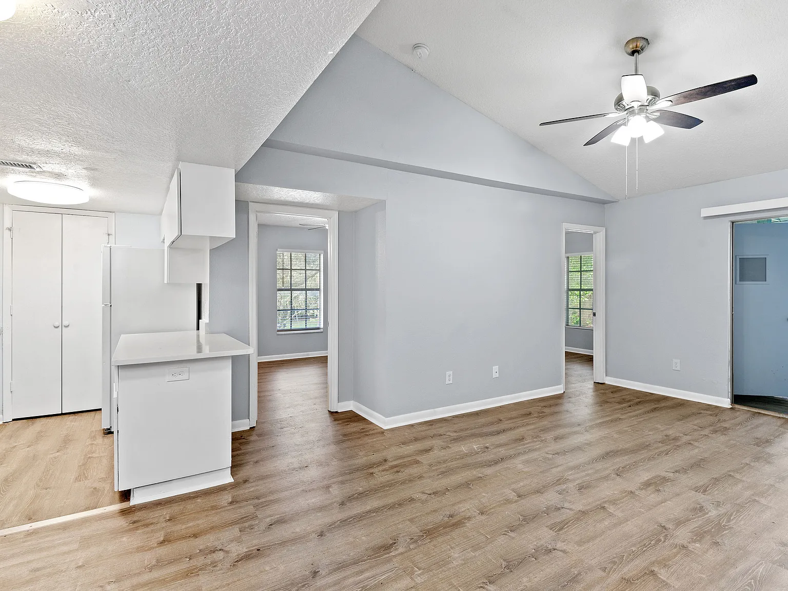 Columbia Park Apartments — Photo 3