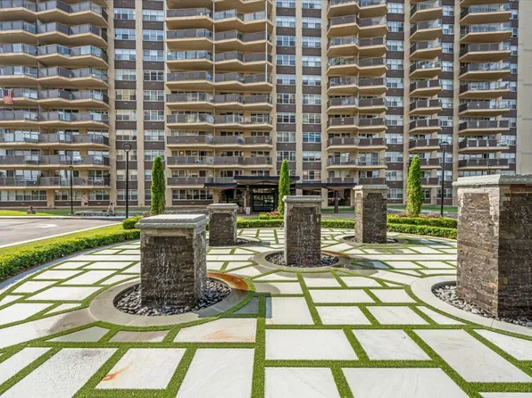 17-09 215th Street image 28 of 43