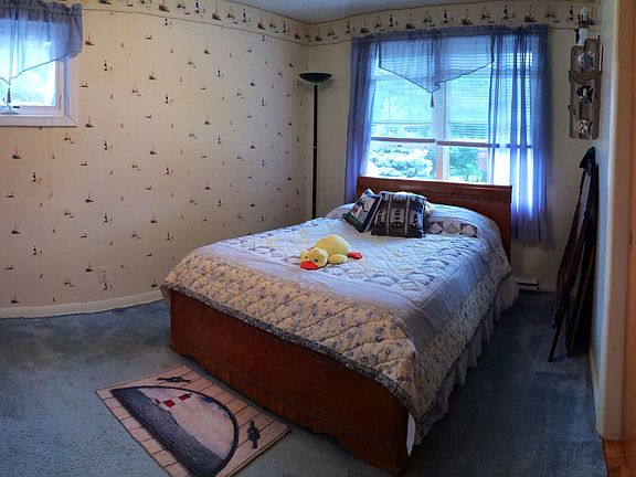 1 of 3 spare bedrooms