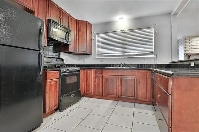 4643 Camelot Dr — Photo 6