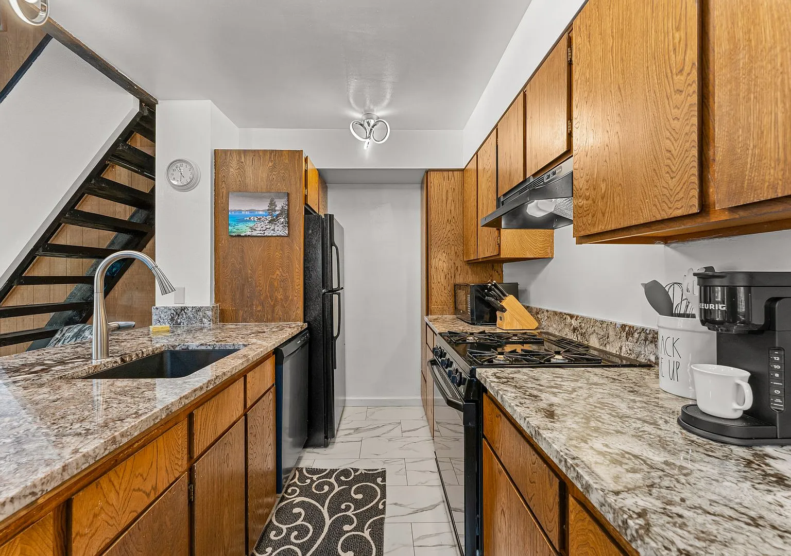 Ski Lease: Updated Townhome In Upper Kings Beach! — Photo 3