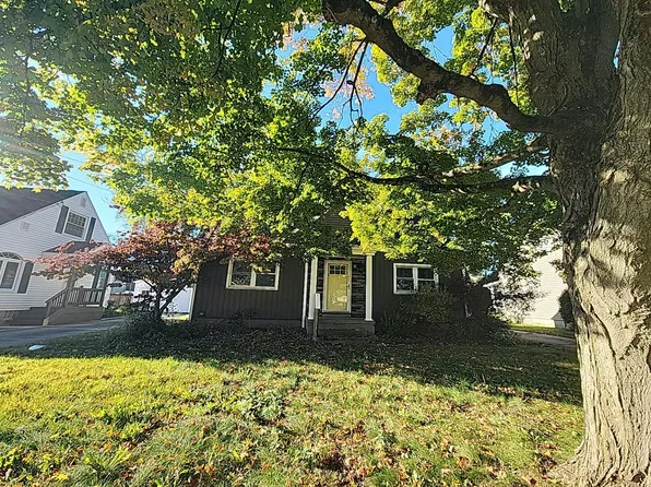 628 E Park Ave, Barberton, OH 44203
